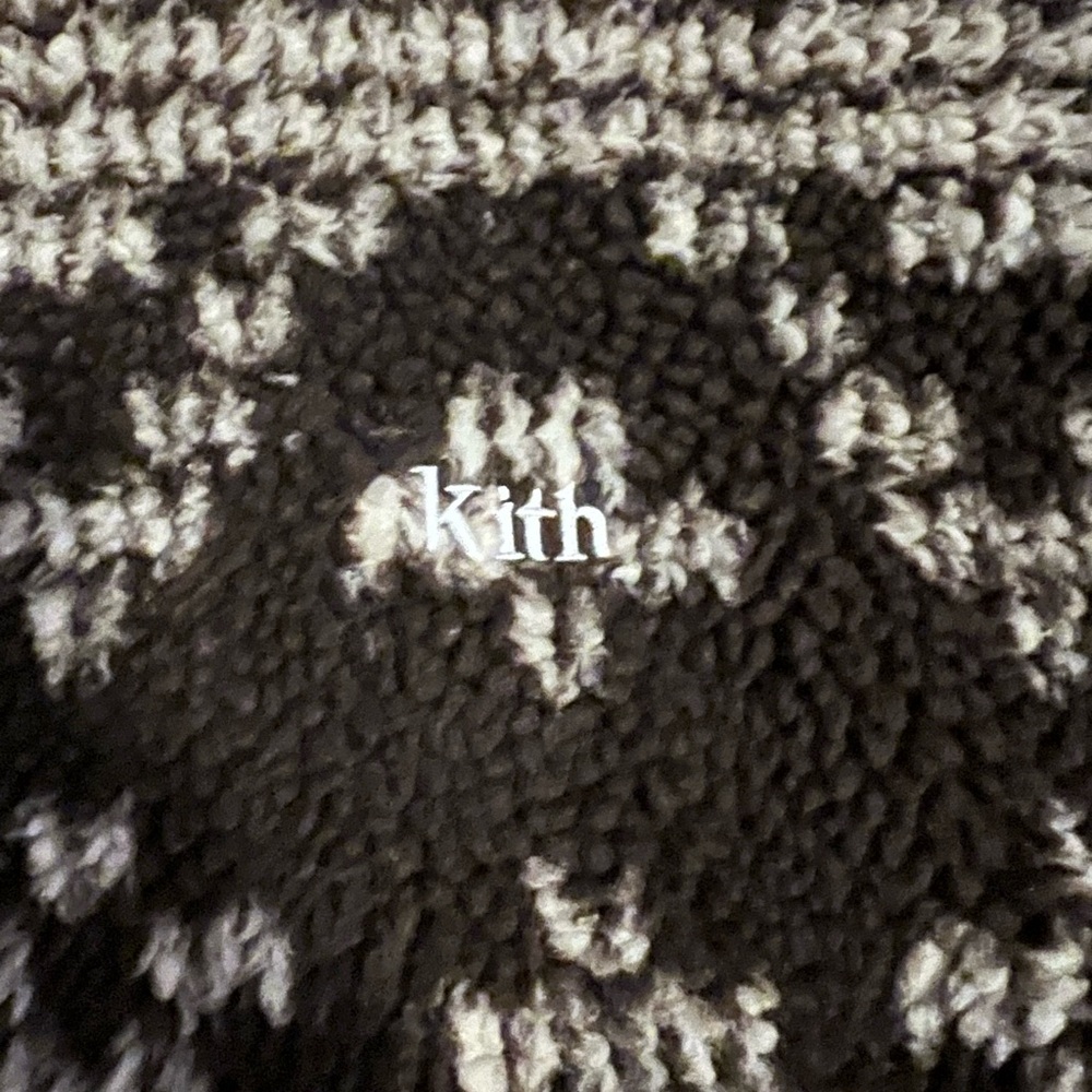 Patterned Pullover - Picture 2 of 7